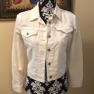 🕊️Levi’s Classic super soft front flap button pockets button down jean jacket